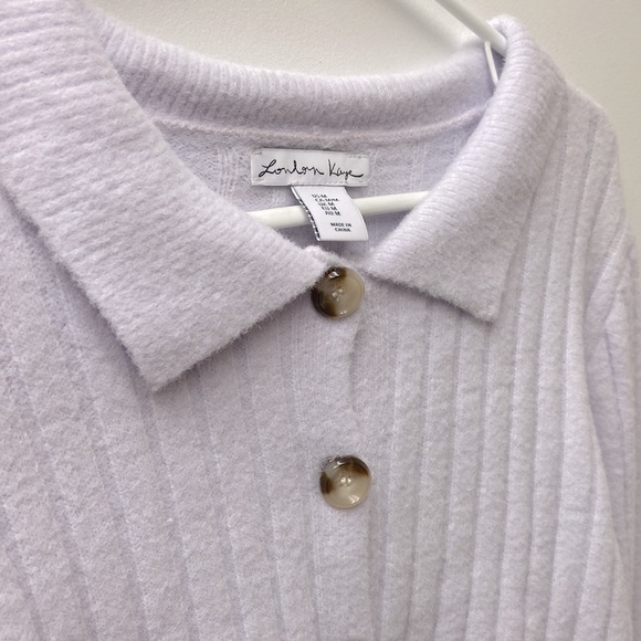 Lavender crop button up - Picture 2 of 4